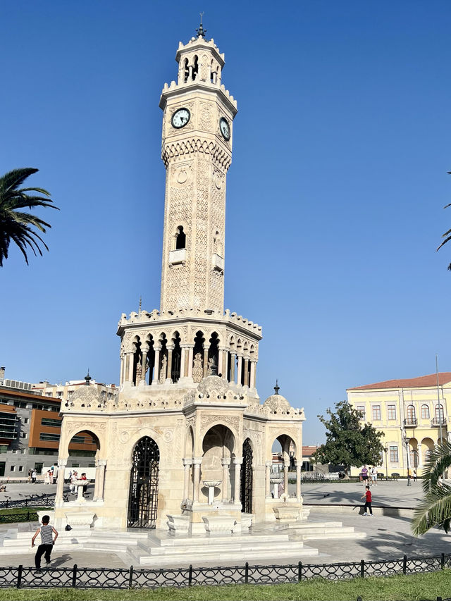 Turkey: an icon of Izmir, the Kordon