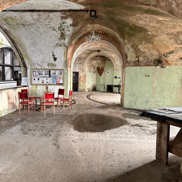 “Explore the Hidden Gem of Wales: St. Catherine’s Island & Historic Fort Tenby”