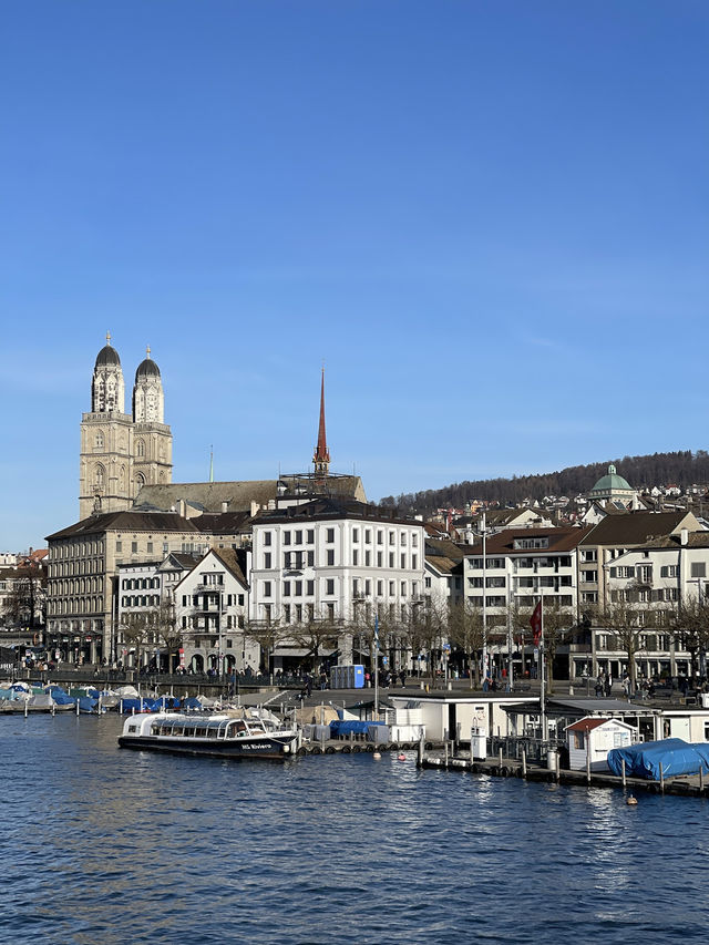 A day trip in the unfiltered streets of Zurich