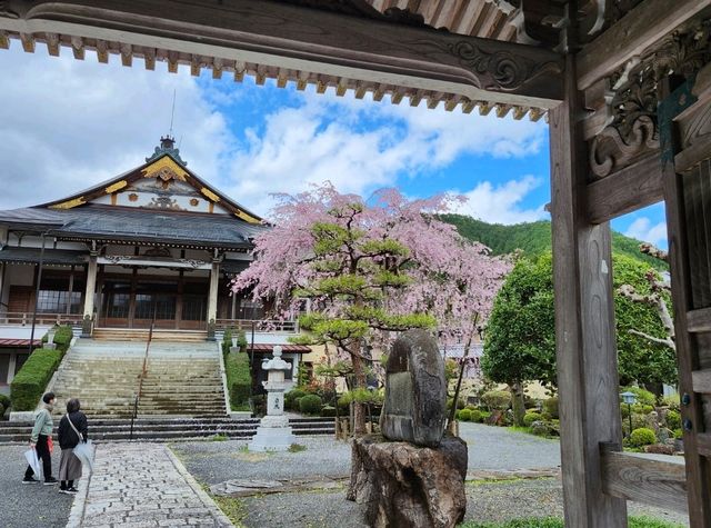 Gujo Hachiman: a charming little scenic town without crowds