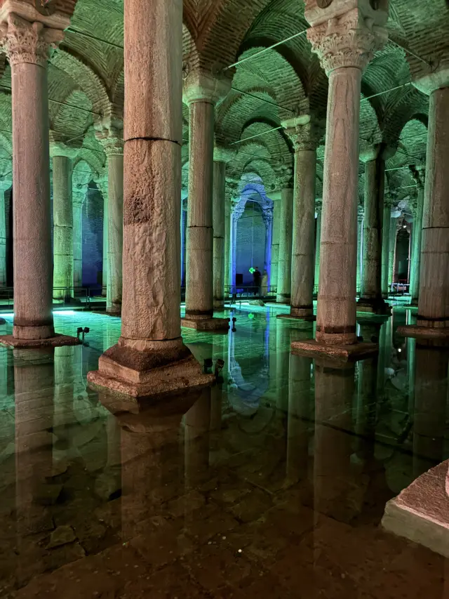 Istanbul's Underground Palace!
