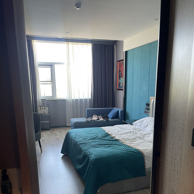 A Hidden Gem – Clean, Comfortable, and Central!