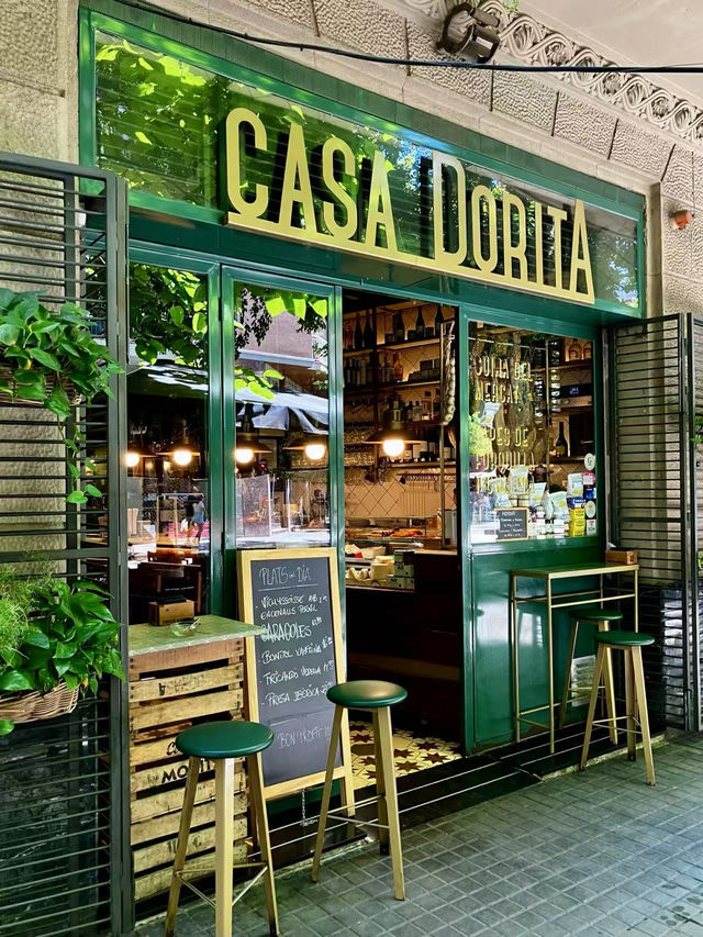 Sun, Food & Good Vibes: Barcelona Authentic Eats