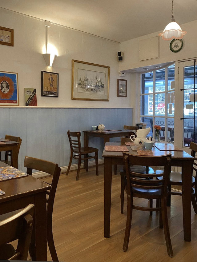 아기자기한 감성의 브라이튼 카페 🩵