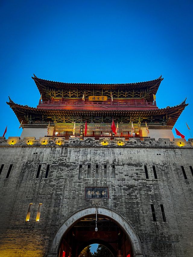 Drum tower vs Bell tower in Luoyang 