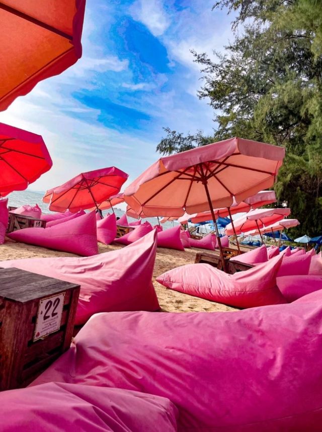 Thailand 🇹🇭 Dreamy girl's pink beach 🏖