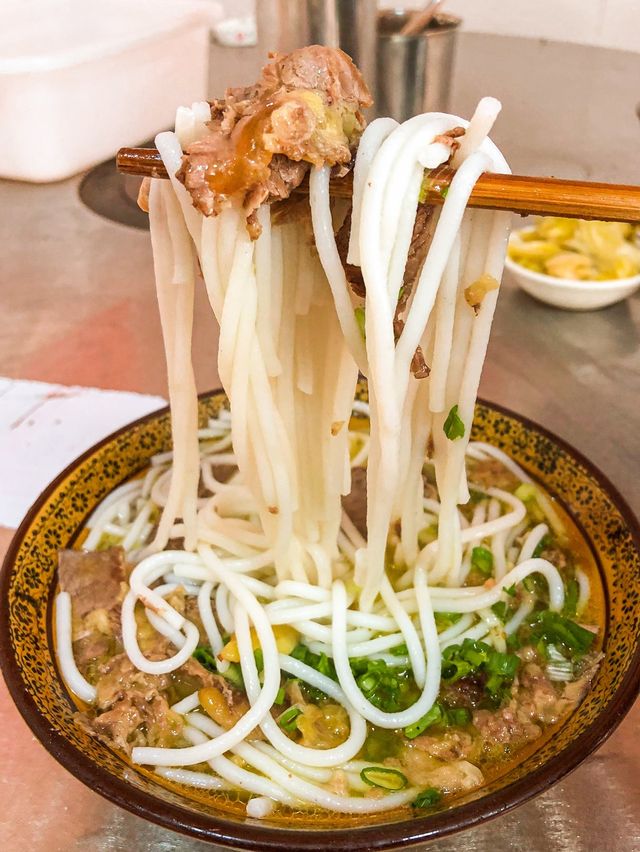 說說安順那些不需要營銷的店｜清湯牛肉粉