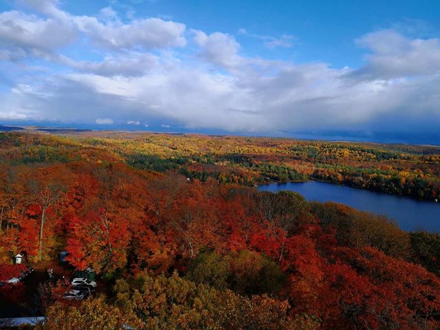 2019年10月16日來阿岡昆國家森林公園，看萬山紅遍，層林盡染，不虛此行