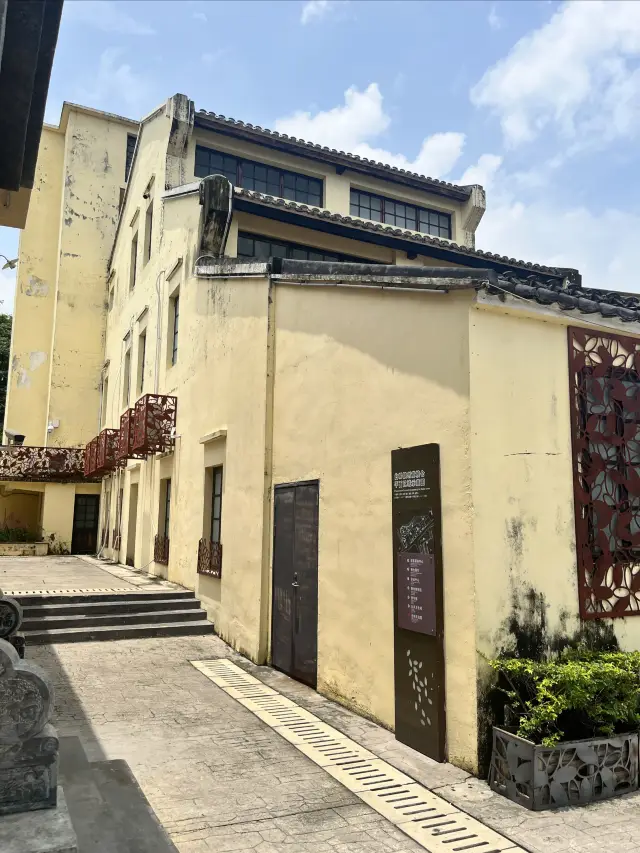 불산 삼수 백니진, 소수 관광지