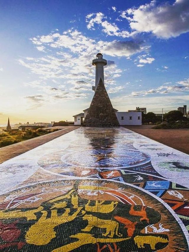 🏨✨ Port Elizabeth's Chic Retreat: Mantis No5 Art Hotel 🎨🌊