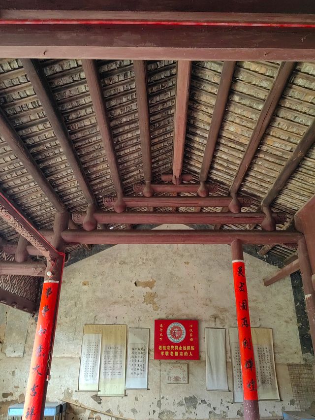 廣西武宣霞山村鐘、黃祖祠。
