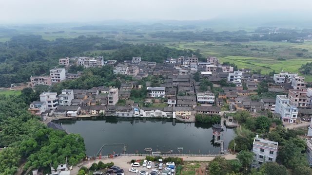 廣西鐘山源頭古村。