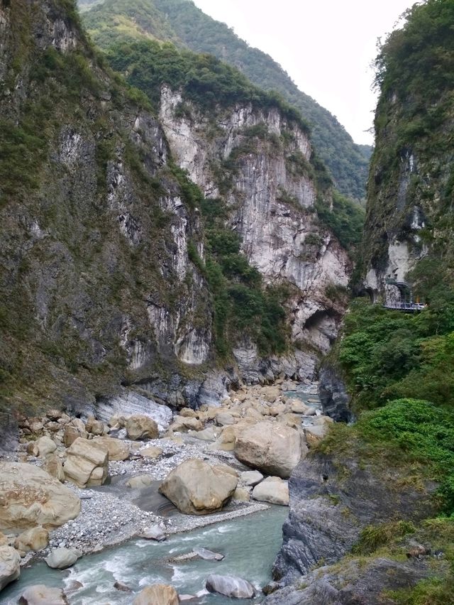 Discover the Stunning Taroko Park in Taiwan 🌄