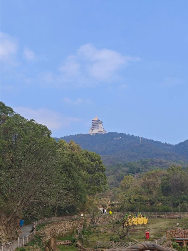 黃石東風山 ——被雲霧包圍的徒步天堂