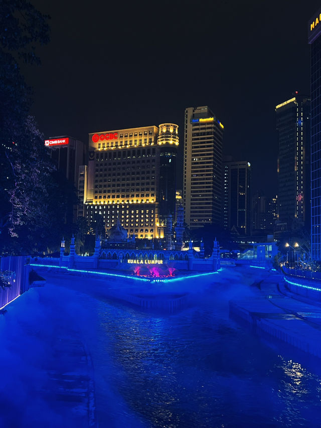 🖤 💛 River of Life Day and night 