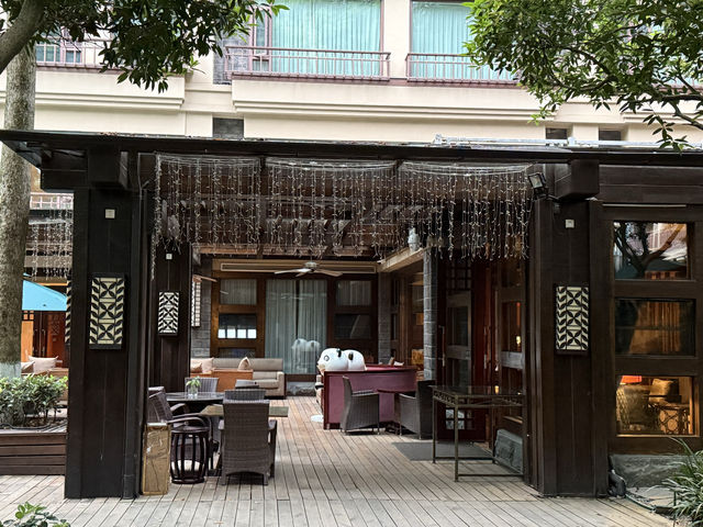 森林中的五星級酒店～青城山豪生大酒店