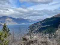 皇后鎮暴走全攻略｜乘百年蒸汽船闖入油畫山谷！免簽衝！