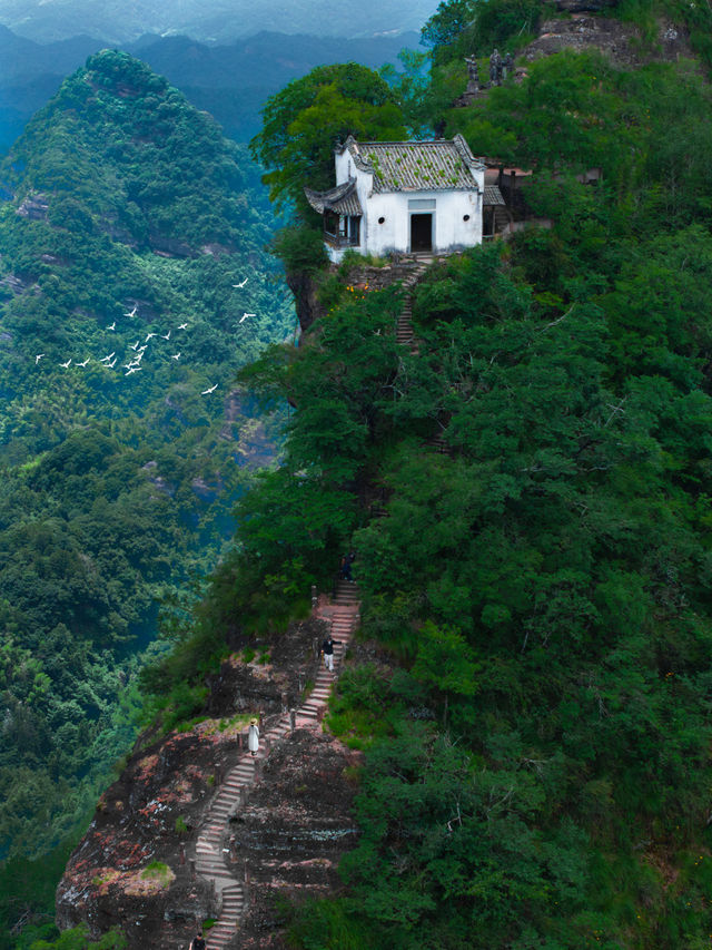 比起黃山我更愛這座免費夜遊的煙火仙山
