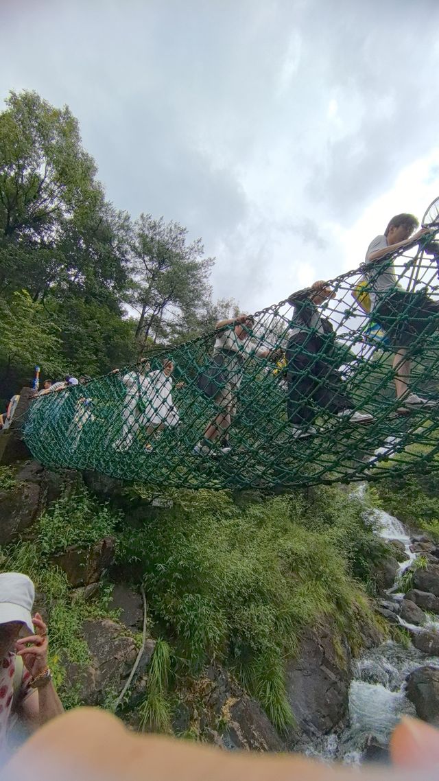 發現江蘇人對浙江山水嘅執念真係好深  星期六朝早8點從南通一路揸車到桐廬（桐廬係杭州嘅一個縣城）； 桐廬