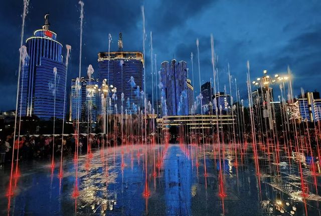 Check In at the All-New Dongfeng Square! Stay at Crowne Plaza to Unlock Kunming’s Hottest Experience