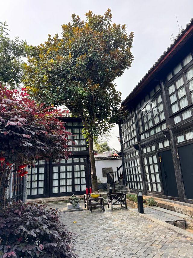 麗江束河古鎮︱絕美有味道的庭院