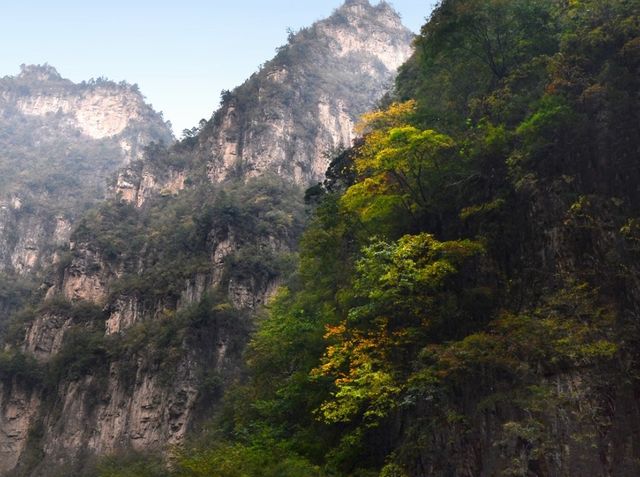 秋日限定！在焦作峰林峽邂逅「中國第一高壩」。