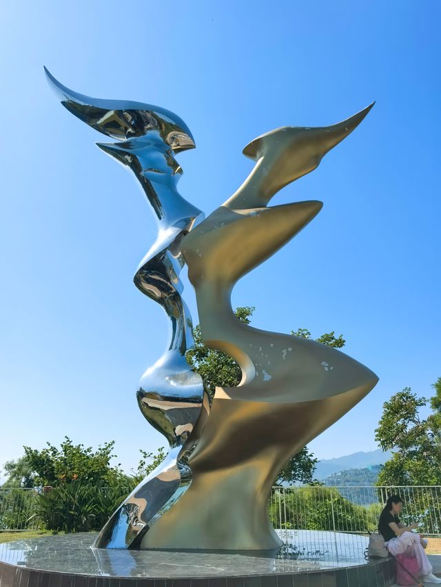 “深圳的盡頭” - 背仔角燈塔 