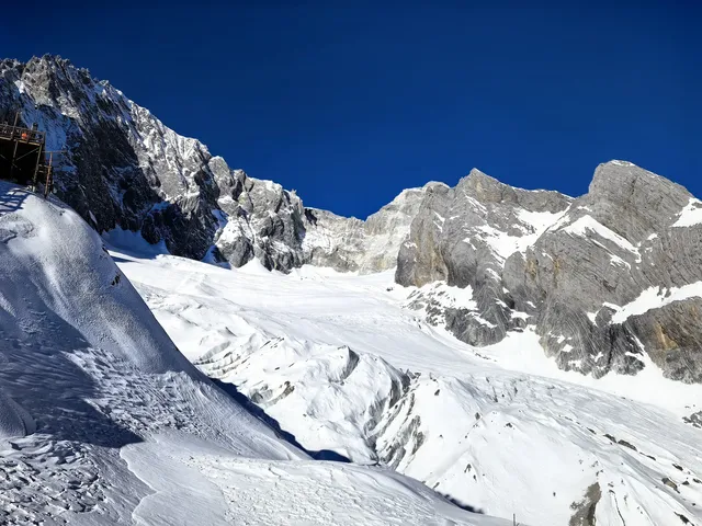 一日攬三景:帶娃暴走玉龍雪山雲杉坪藍月谷 一日攬三景:帶娃暴走玉龍雪山雲杉坪藍月谷