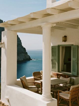 難破船、ブルーホールとオリーブの木 冬のギリシャ親子旅行記