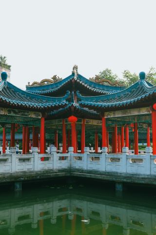 Longgang, Shenzhen, rush to catch the beauty in the ancient-style scenery before sunset