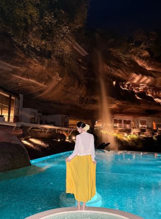 Wild Luxury Homestay Hidden in the Cliffs of Chishui