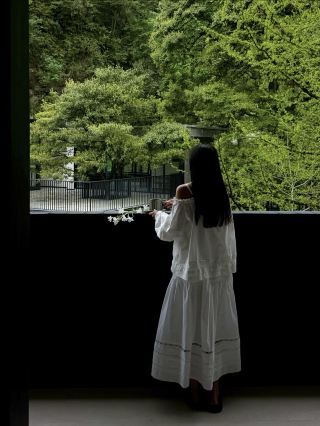 비 오는 날의 칭청산은 거대한 에너지장입니다. ||| 주말을 산에서 보내며 자연을 만끽하고 가족과 함께하는 소중한 시간을 천천히 음미해 보세요. 게스트하우스는 계곡 옆에 자리하고 있습니다.