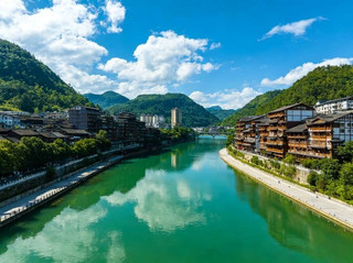 藏在恩施的夏日水上秘境！宣恩貢水河，白天玩水夜晚賞燈