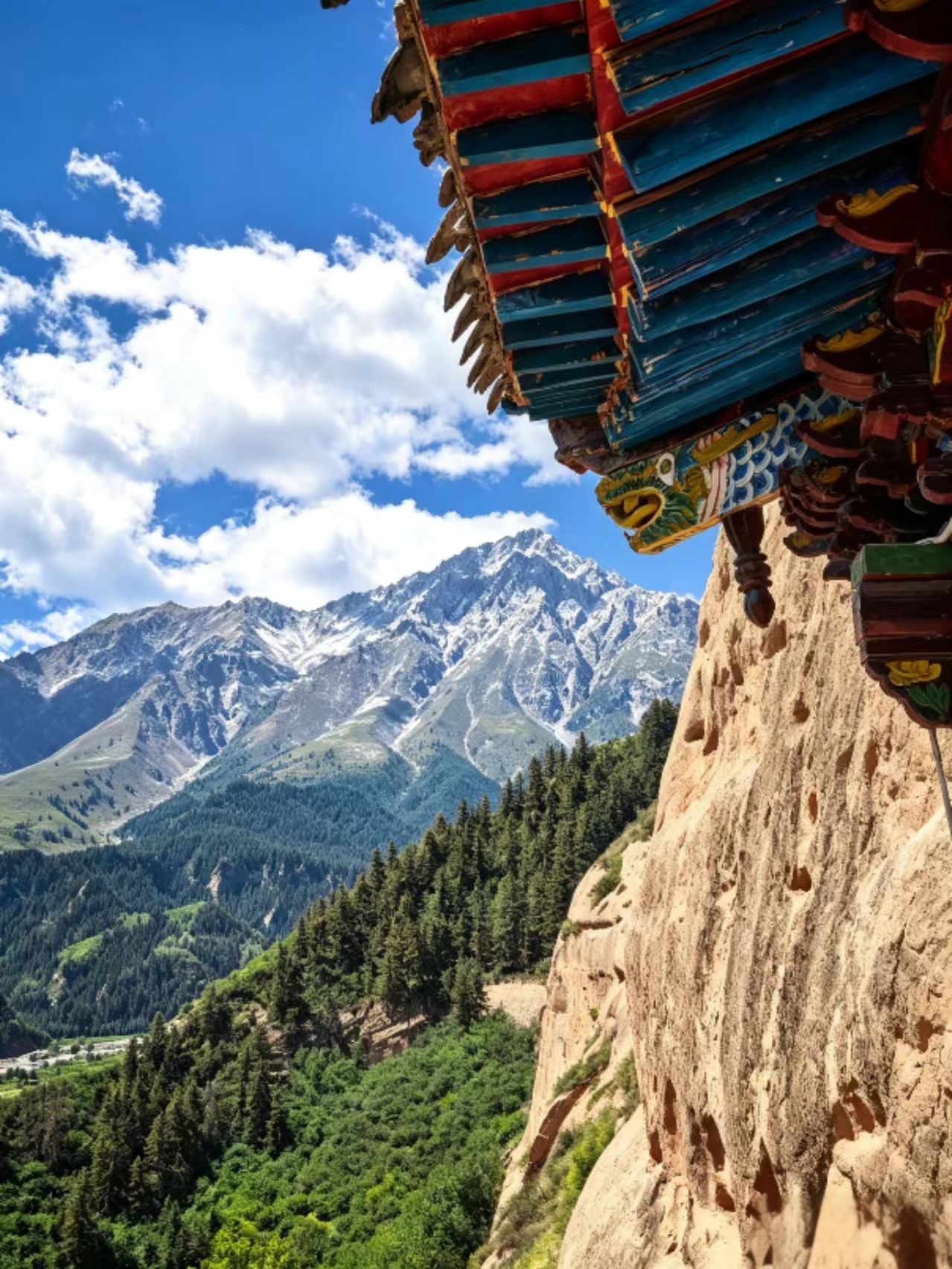 Zhangye on foot｜Half-day check-in at Matisi cliffside grotto + Qilian snow mountain