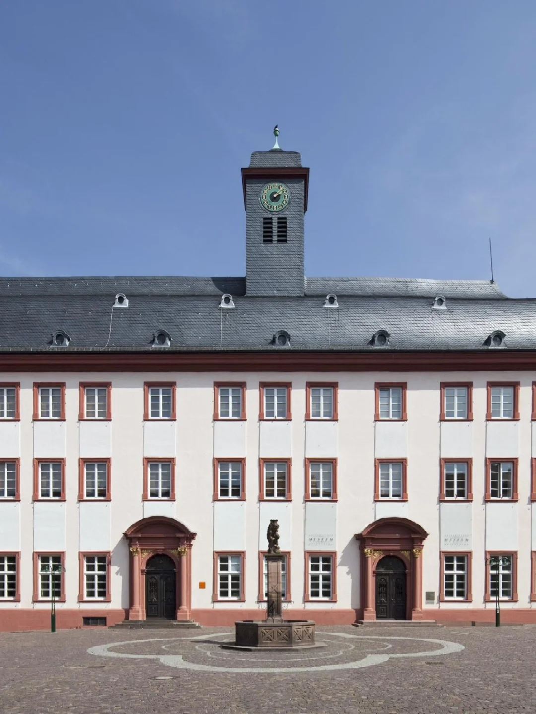 Summer 5-day Germany tour guide is a must-see