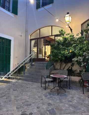 Charming Historic Hotel with Great Location and Service