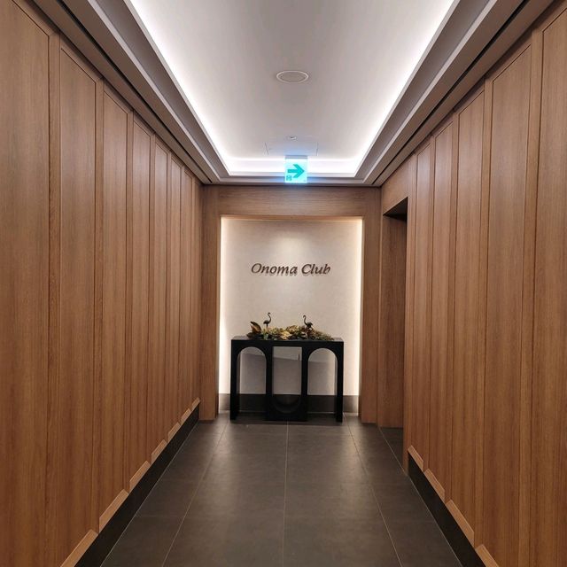 オノマホテルビル内の高層スタバ。