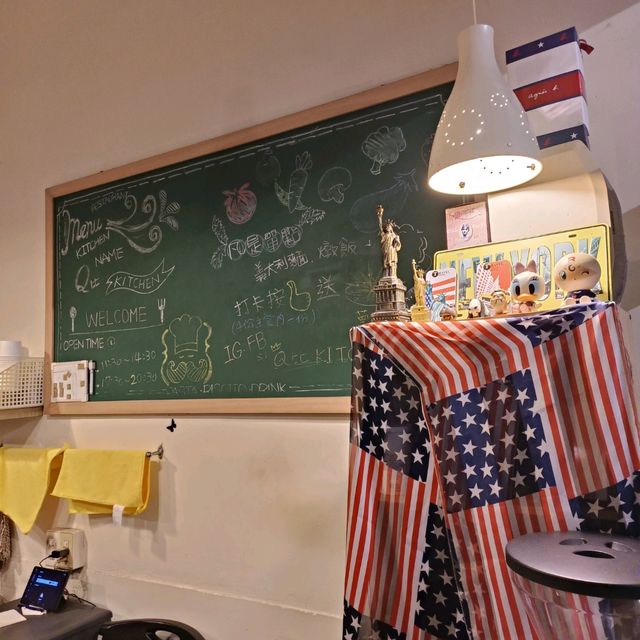 高雄Q比kitchen 焗烤披薩都超級好吃 再訪幾次都不膩