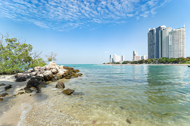 หาดวงศ์อมาตย์ นาเกลือซ.18 หาดที่เคยลับ