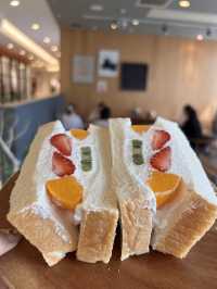 福岡【博多】ふわっふわ食パンのフルーツサンドが食べられるお店🍞🍓