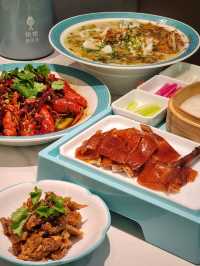 青衣都有酸菜魚食仲有勁抵片皮鴨餐