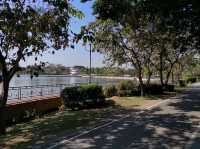 Somdet Phra Srinakarin Park 