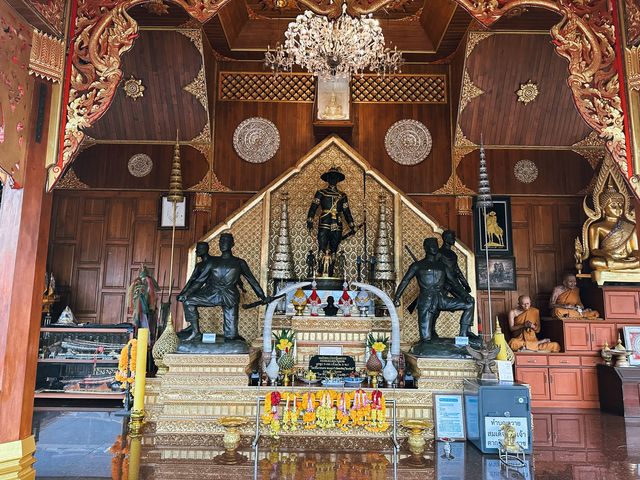 พระบรมราชานุสรณ์สมเด็จพระเจ้าตากสินมหาราช 