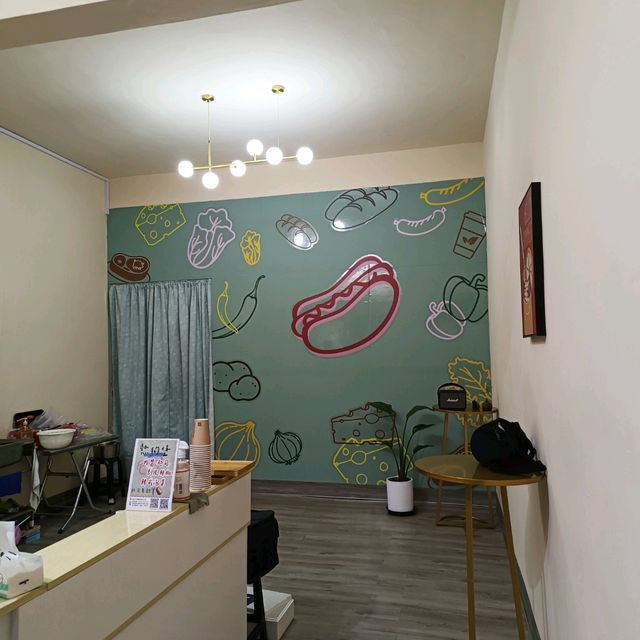 高雄苓雅好吃熱狗堡
