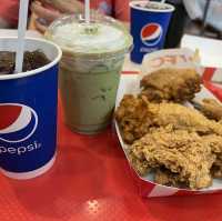 กินไก่ KFC โรบินสันสุรินทร์