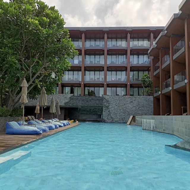 KC Grande Resort สระว่ายน้ำสวยติดทะเล@เกาะช้าง