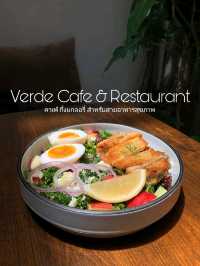 Verde Cafe &​ Restaurant​ คาเฟ่กึ่งแกลอรี่ 