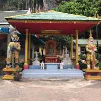 วัดถ้ำเสือ วัดดังเมืองกระบี่