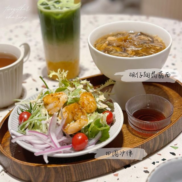 旺角驚喜fusion cafe／親民價錢／小清新風打卡點