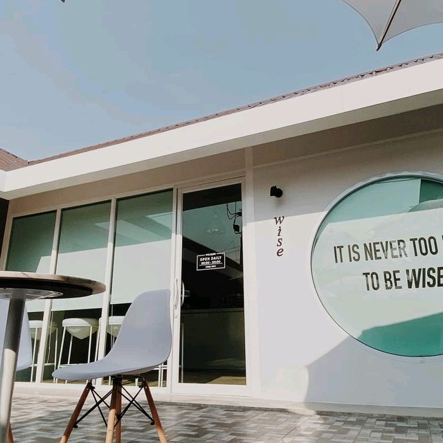 💕 WISE CAFE 💕